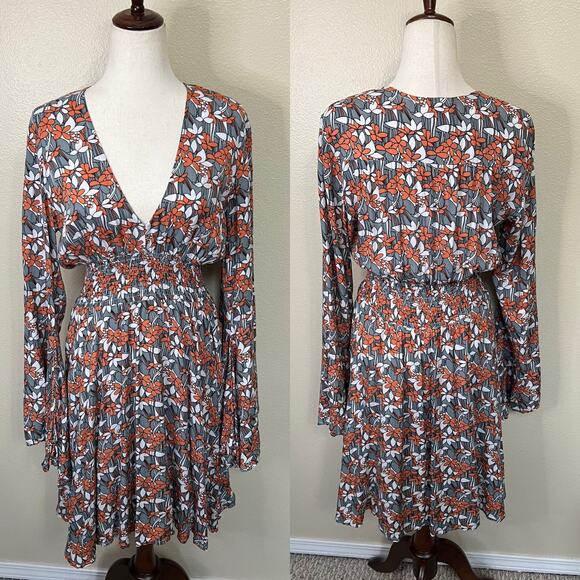 Elf Floral Bell Sleeve Long Sleeve Dress Size M/L - Picture 1 of 5